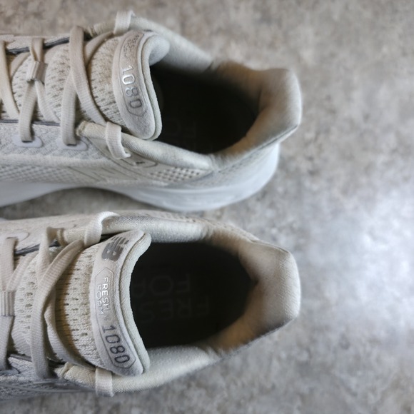 New Balance Fresh Foam 1080V13 Running Shoes Womens 8.5 Beige White W1080W13 - Picture 8 of 9